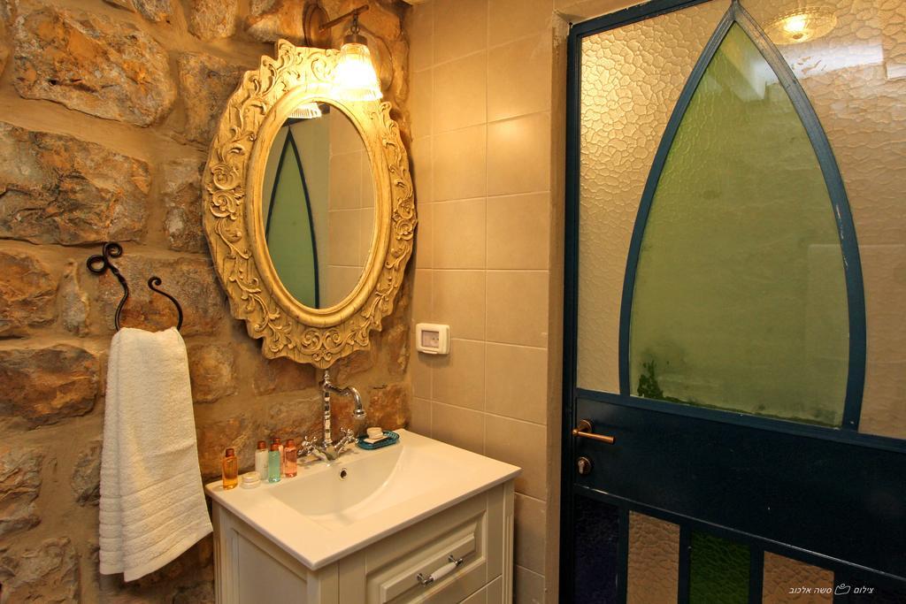 ホテル Beit Ha'Omanim ツファット 部屋 写真